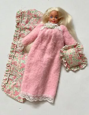 Buy Barbie Sleeping Bed Time • 30.35£