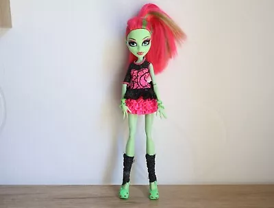 Buy Monster High Venus Mcflytrap Ghoul's Night Out • 23.27£