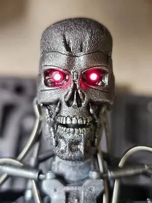 Buy Hot Toys MMS94 Terminator Salvation T-700 Endoskeleton Figure 1/6 Scale • 150£
