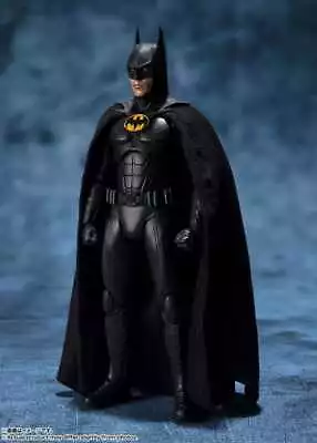 Buy The Flash S.H. Figuarts Action Figure Batman 15cm • 85.98£