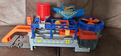 Buy Hot Wheels City Mega Car Wash  Play Set  • 5£