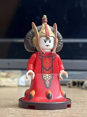 Buy LEGO Star Wars Minifigures Queen Amidala. SW0387.  • 110.32£