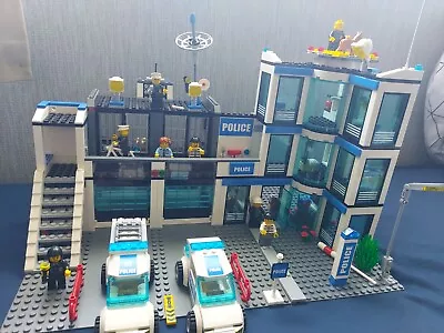 Buy Lego City Police Station 7498 • 30£