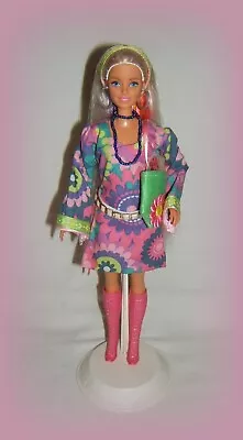 Buy  Barbie Doll Collection   Les 70's 1  • 60.70£