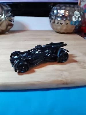 Buy Hot Wheels DC Comics Batmobile  2017 • 2.90£