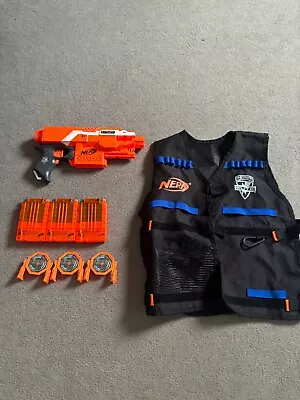 Buy Electric  Nerf Gun With 3 Magazines Full Of 6 Bullets And A Jacket And 3 Targets • 20£