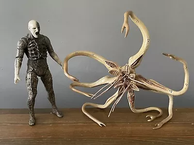 Buy Prometheus Trilobite Vs Battle Damaged Engineer Action Figure Set Neca • 75£