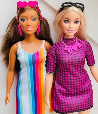 Buy 2x Barbie Curvy Style Dolls From Collection • 14.18£