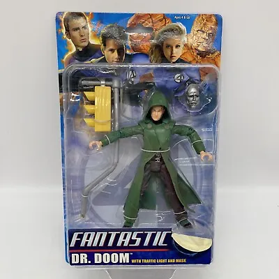 Buy Fantastic 4 Four - Dr. Doom With Traffic Light And Mask Action Figure  • 19.99£