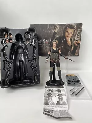 Buy Hot Toys Resident Evil Afterlife 3D Alice 1/6 Action Figure 12  Box/Accessories • 299.99£