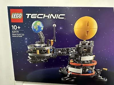 Buy LEGO TECHNIC: Planet Earth And Moon In Orbit (42179) • 16£