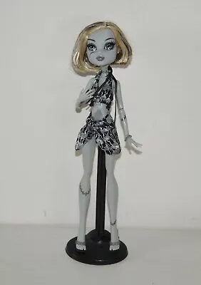 Buy 2011 MATTEL MONSTER HIGH SKULL SHORES FRANKIE STONE Black White Doll • 40.44£